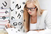 Alike et Same : quelle est la différence et comment l'utiliser correctement ?