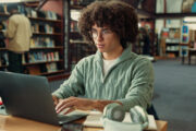 Comment assurer la visibilité d’un article scientifique sur Internet